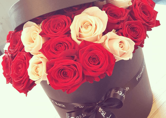 Luxury red and pink Rose hatbox