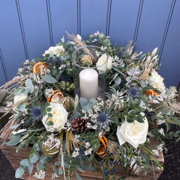 White rose christmas table flowers